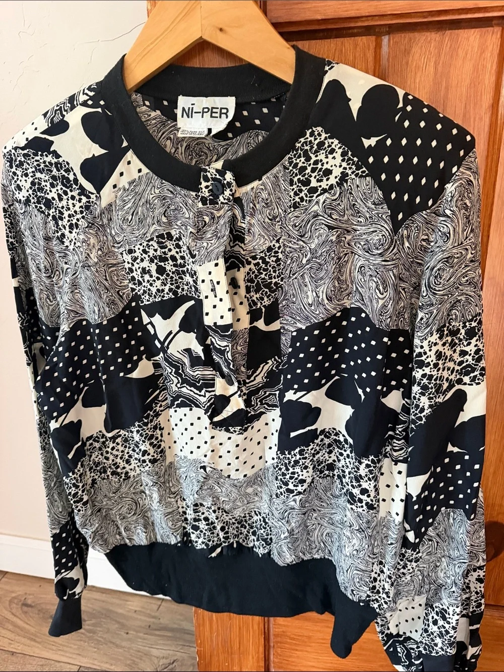 Vintage NI-PER 100% Pure Silk Graphic Print Bomber Blouse